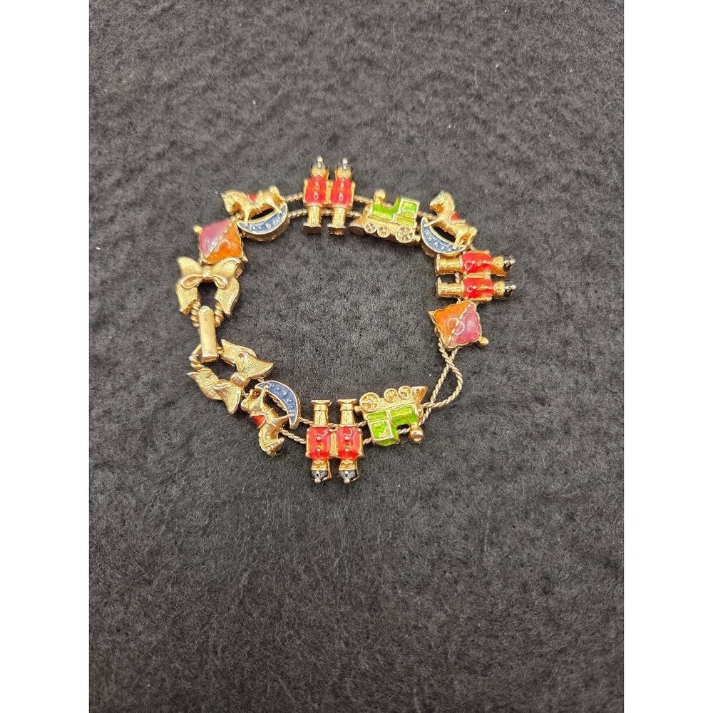 Vintage Chain Slide Charm Bracelet Christmas Theme Enamel Gold-Tone